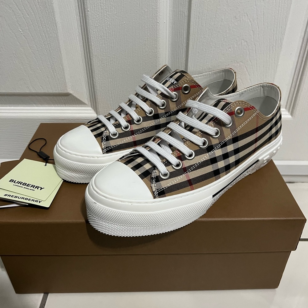 Burberry Jack Check Low Top Sneakers (Size 8US/41EU)